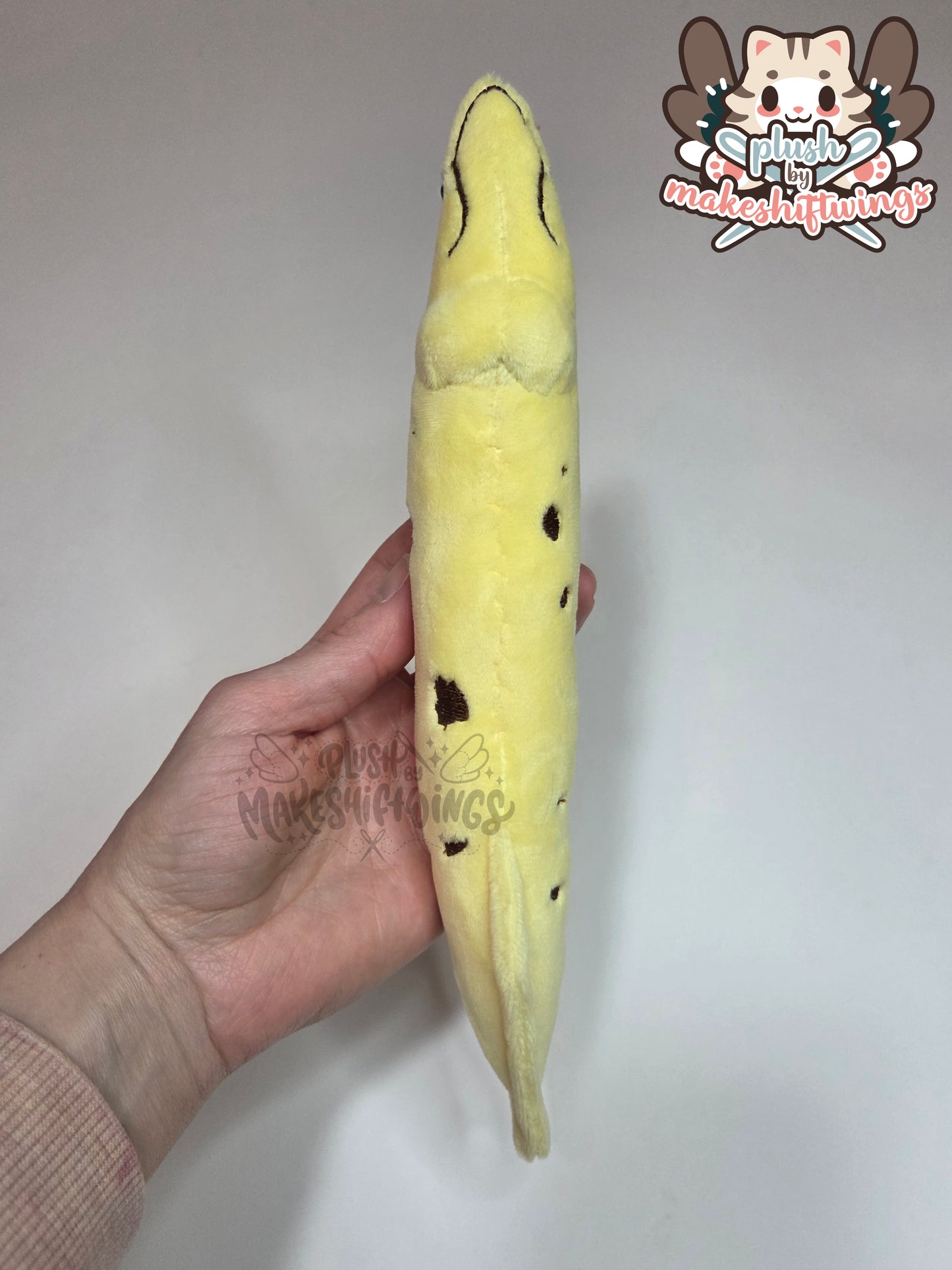 Banana eel plush (1mm minky)