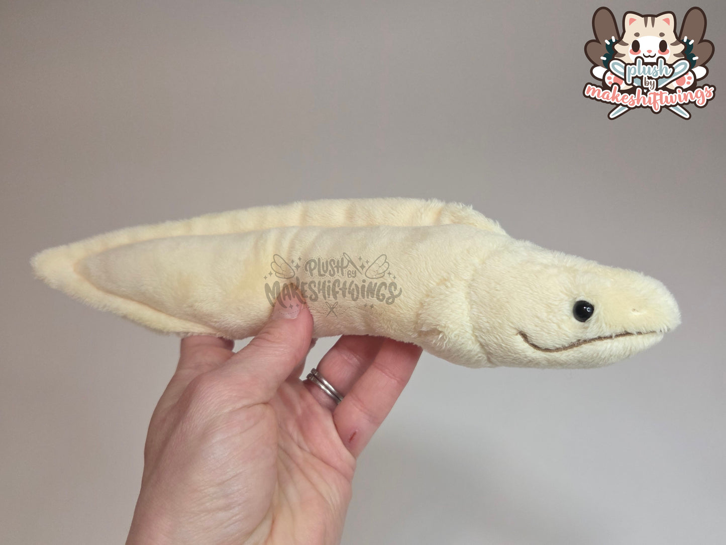 Banana p-eel plush (minky & mochi)